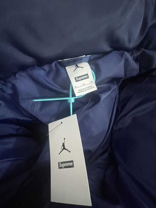 Пуховик Jordan x Supreme