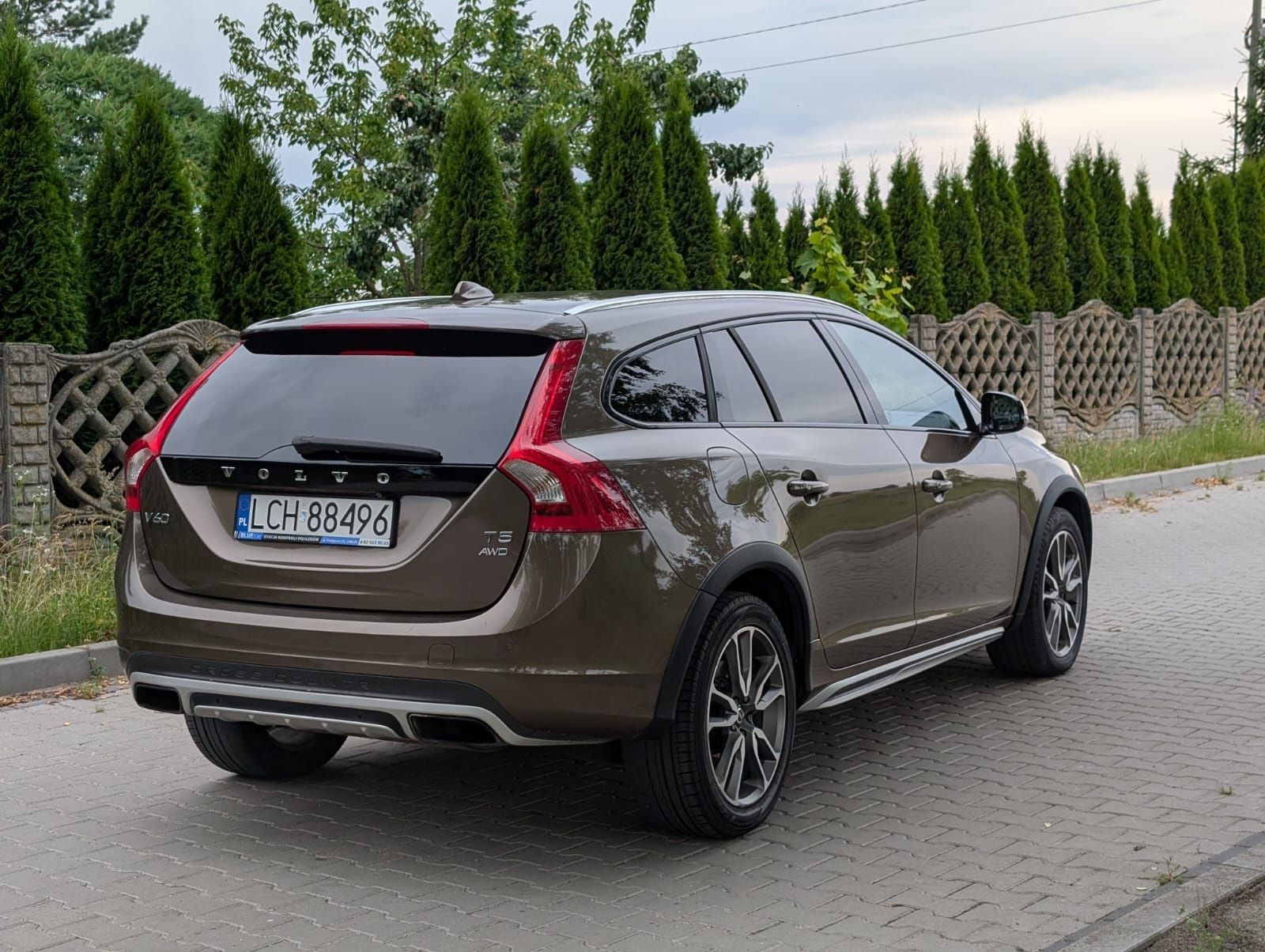 Volvo v60 cross country 2.5B