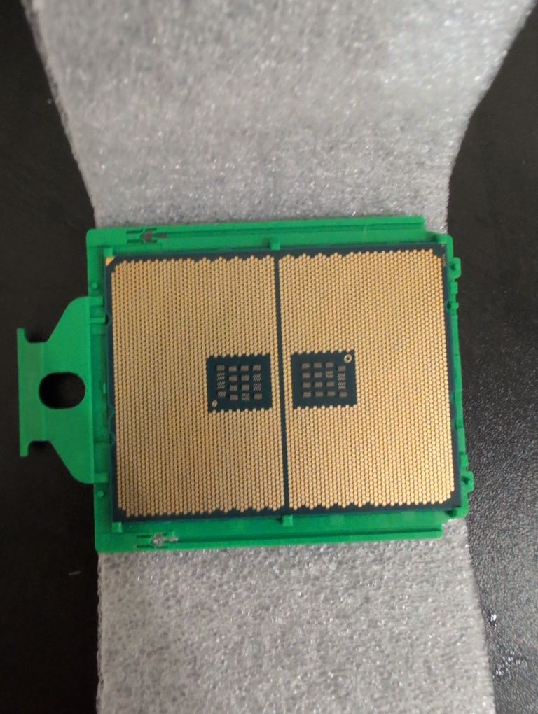 Процессор AMD EPYC 7532  32/64 , AI,LLM,Olama,Proxmox