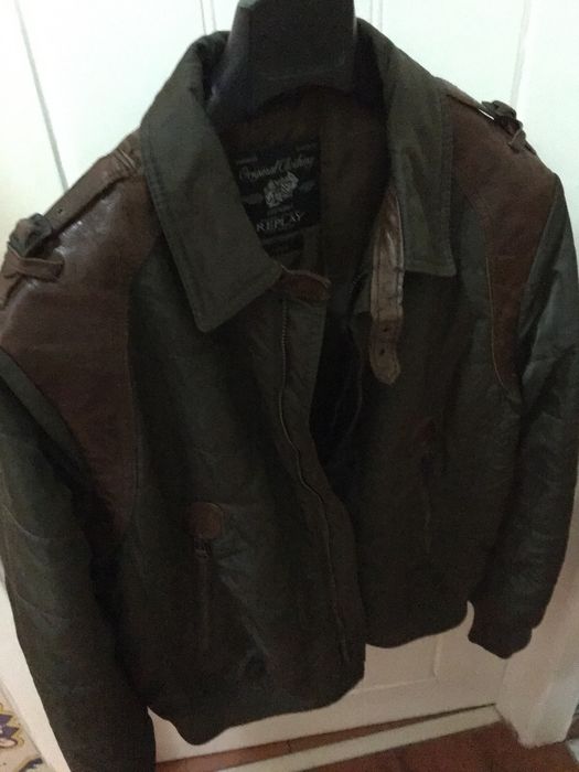 Casaco  da marca de luxo "REPPLAY"