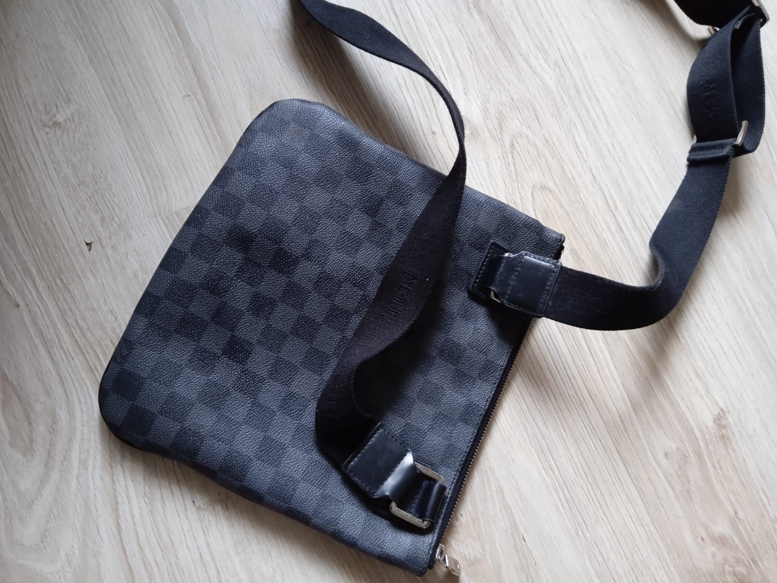 Piękne nerki męskie Louis Vuitton canvas