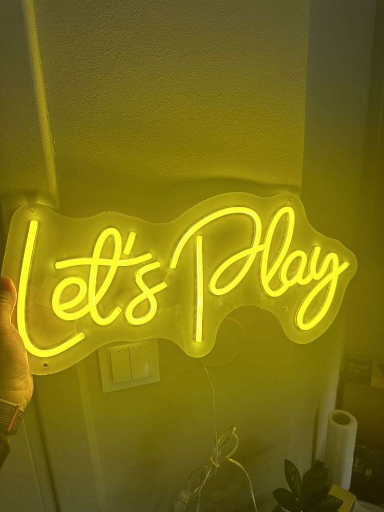 Neon Let’s Play