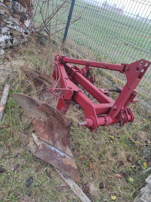 Sprzedam pługi i kultywator