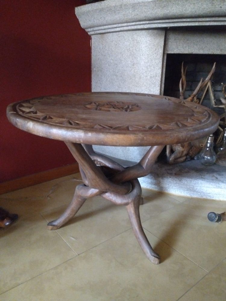 Mesa Estilo Indiano Trabalhada