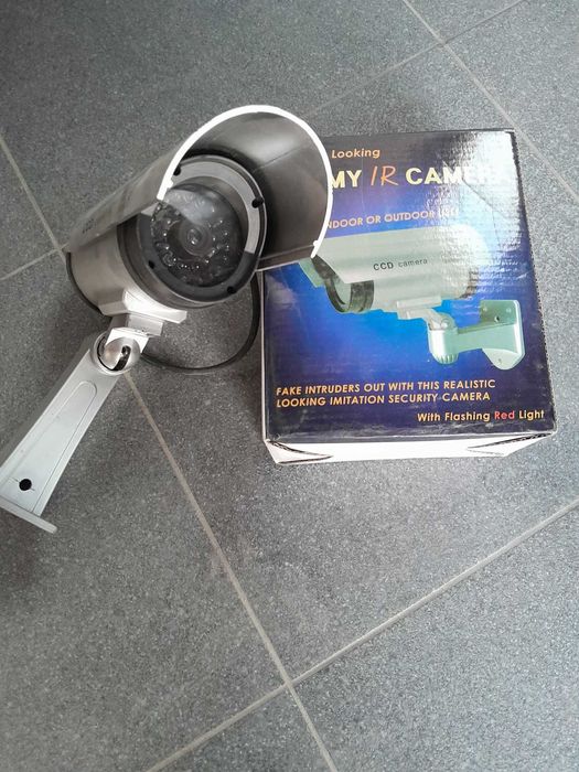 Atrapa kamery zewnętrzne