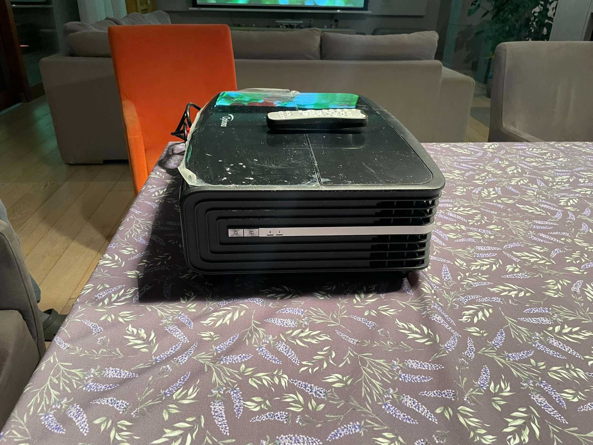 Projektor Optoma UHD65