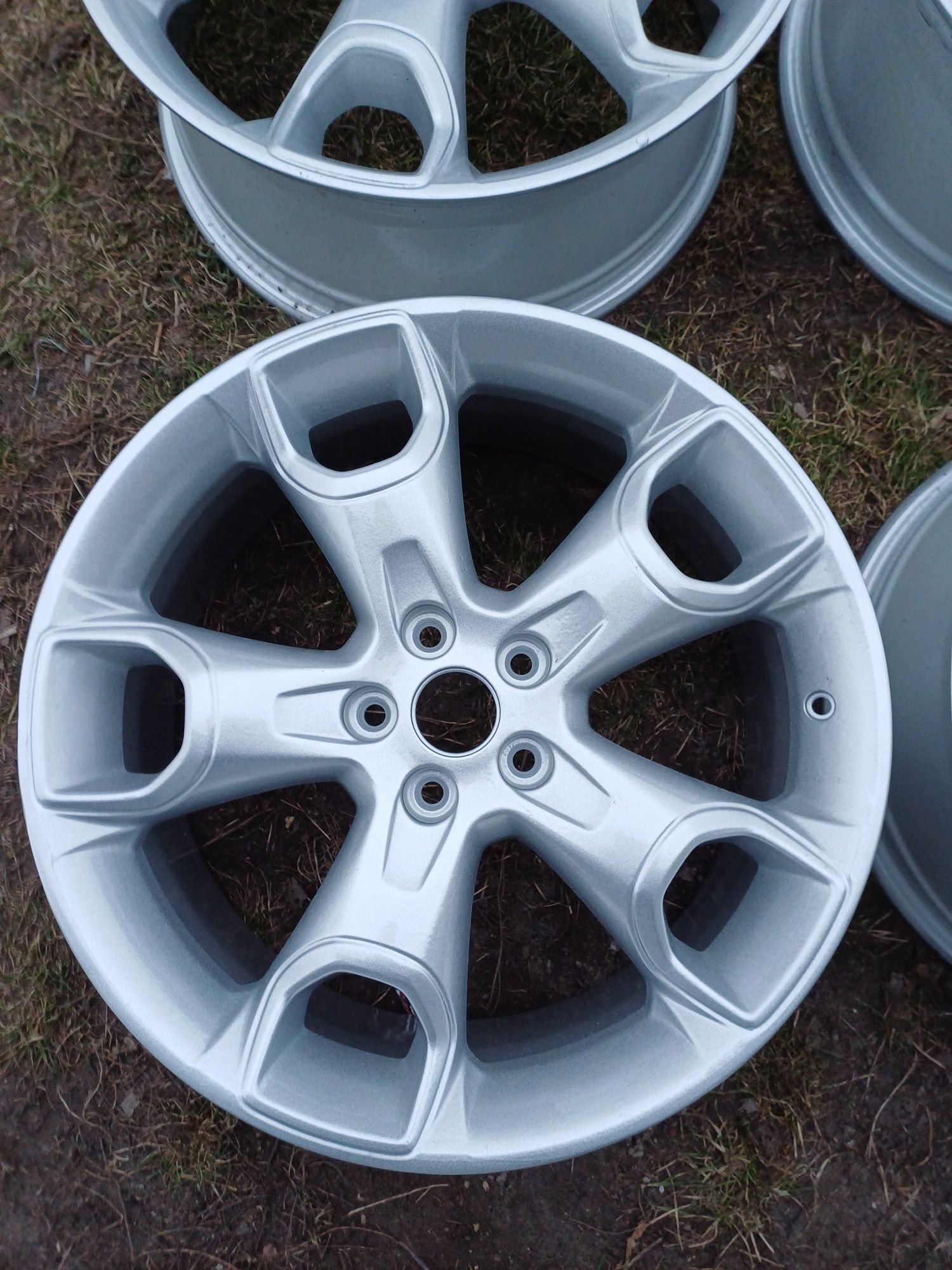 Felgi aluminiowe 19 cali 5x108 ET52.5