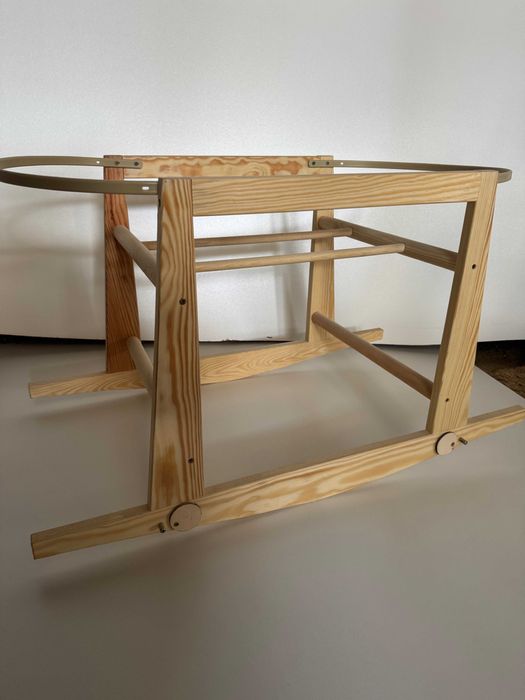 Stojak, bujak pod kosz mojżesza