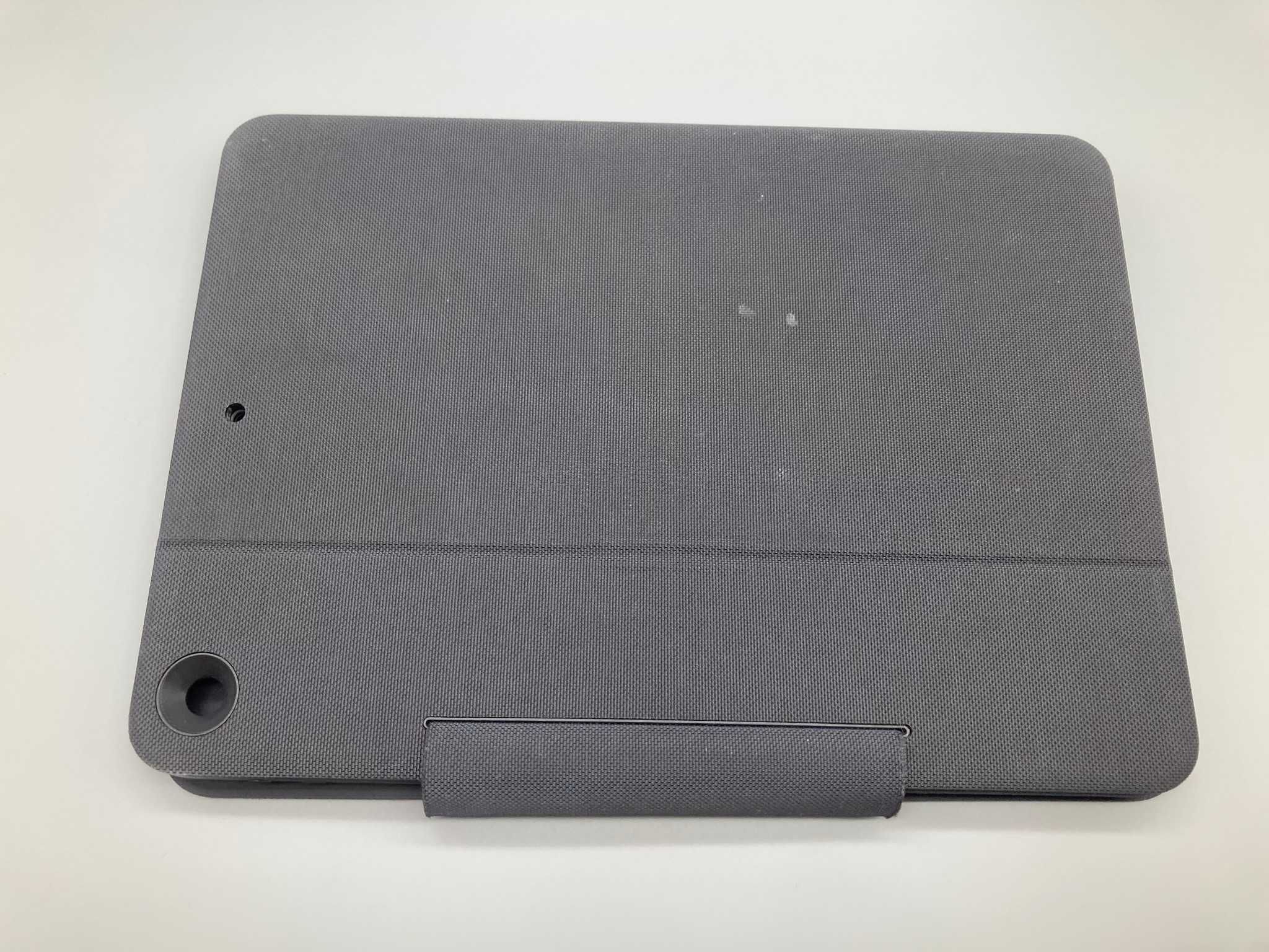 Чохол-клавіатура Logitech Rugged Folio – Захист і зручність для iPad!