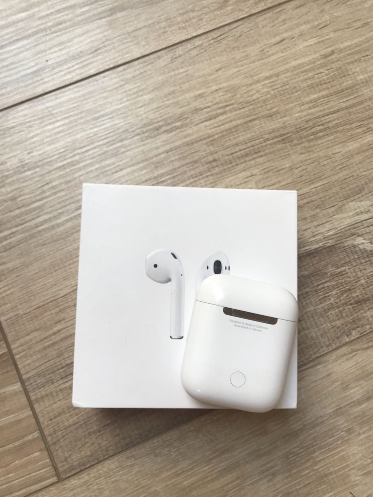 AirPods MV7N2TY/A