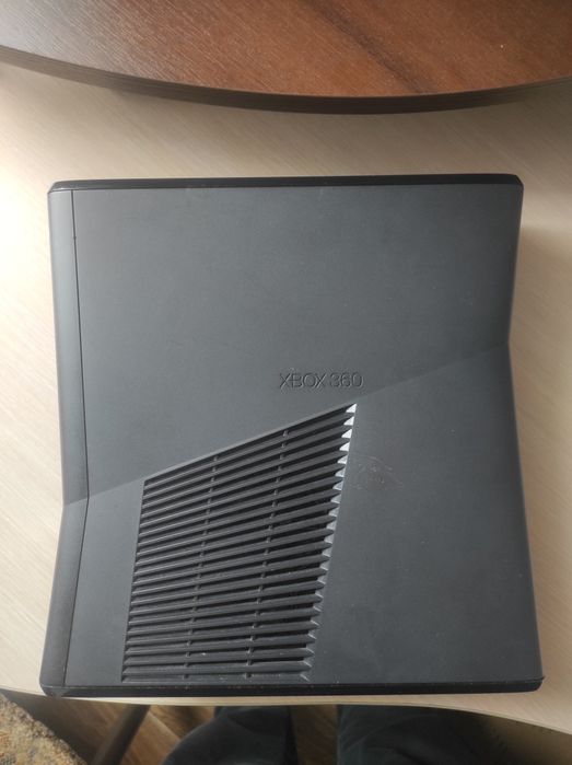 Xbox 360 slim б/у. Тільки самовивіз