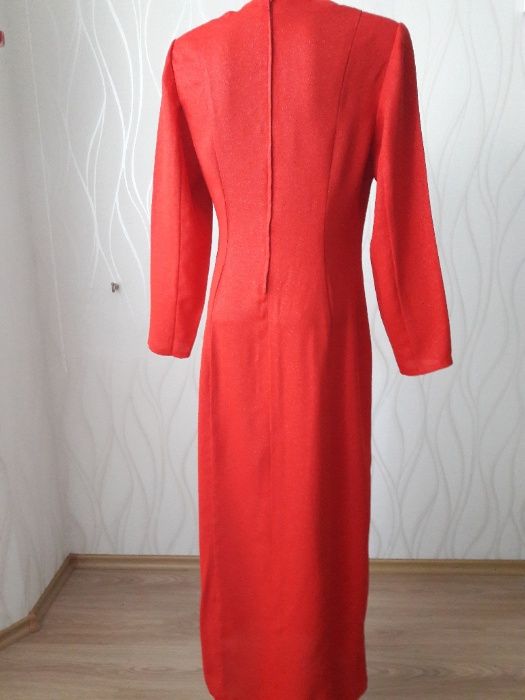 Нарядное, свадебное, длинное платье красного цвета. Разм. 38