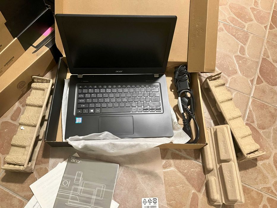 NOWY 13,3" Acer TravelMate P238-M-30BZ i3-6100U 8/256GB Win10Home