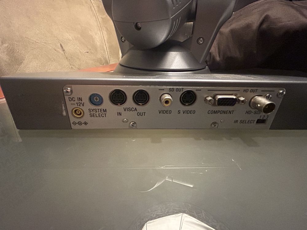Câmera PTZ Sony EVI HD1 com Remote Sony RM-BR300