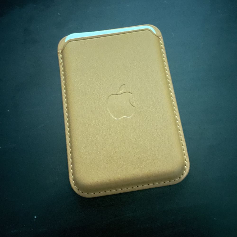 Apple Carteira em pele Castanho Sela com MagSafe para iPhone - (NOVO)