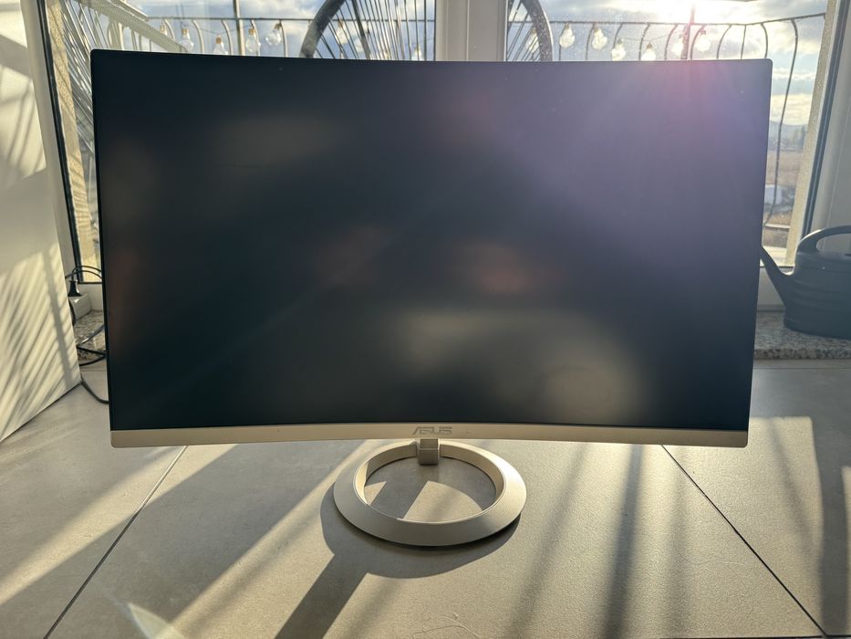 Monitor Asus 27’ 75hz