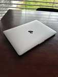 MacBook Pro i7 13,3” z Touch Bar / 16GB RAM / 500GB SSD / Retina
