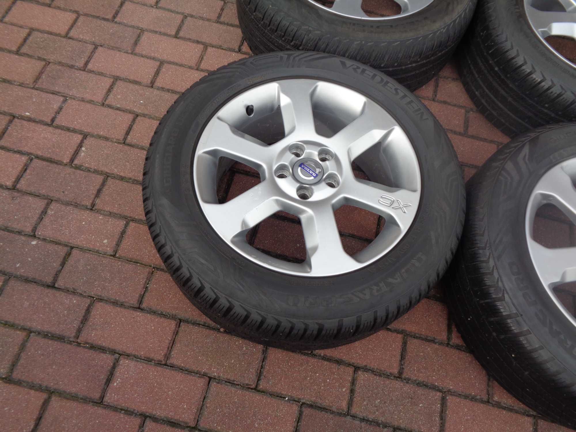 Alufelgi 17 Volvo Xc70 z oponami 235/55/17 20r 5/6mm ORG sr 63,3mm