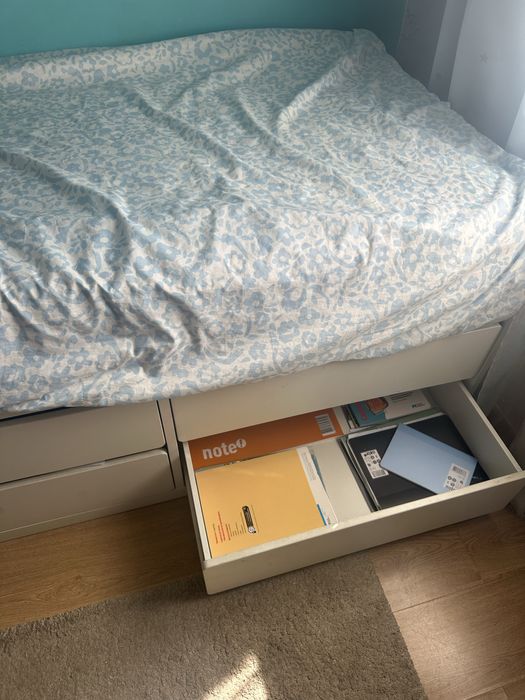Cama solteiro com arumaçao