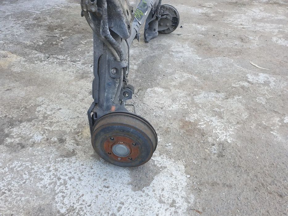 Eixo traseiro tambor PEUGEOT 208 II