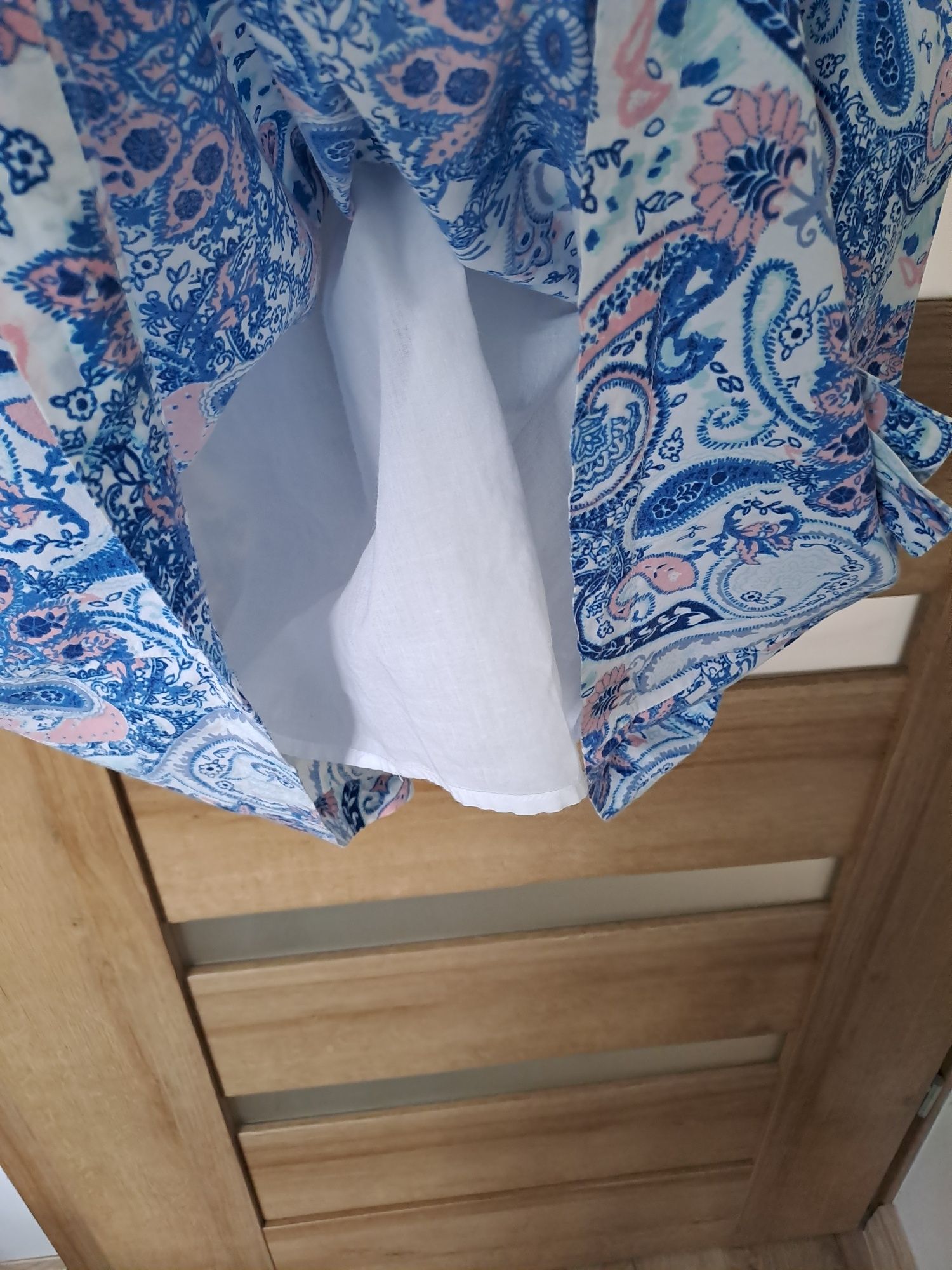 Piękna bawełniana sukienka delikatna przewiewna rozmiar 38