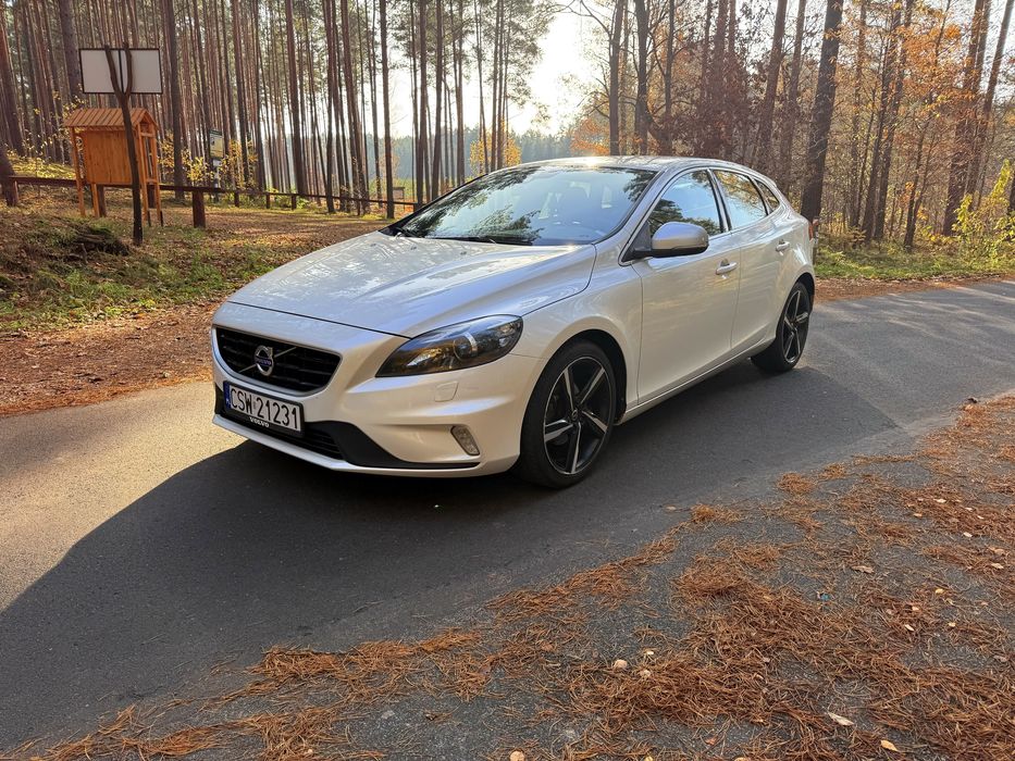 Volvo V40 R-Design 2.0 D2 120 KM | 2015 r. |