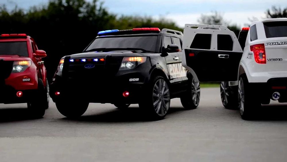 Radiowóz FORD INTERCEPTOR Policja Straż Pożarna Auto Akumulator DZIECI