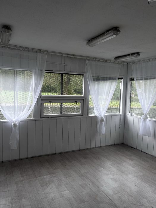lokal użytkowy / magazyn / kiosk / studio fotograficzne z działką