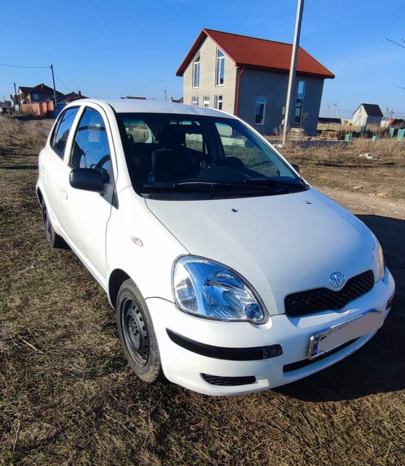 Продам Toyota Yaris 2003