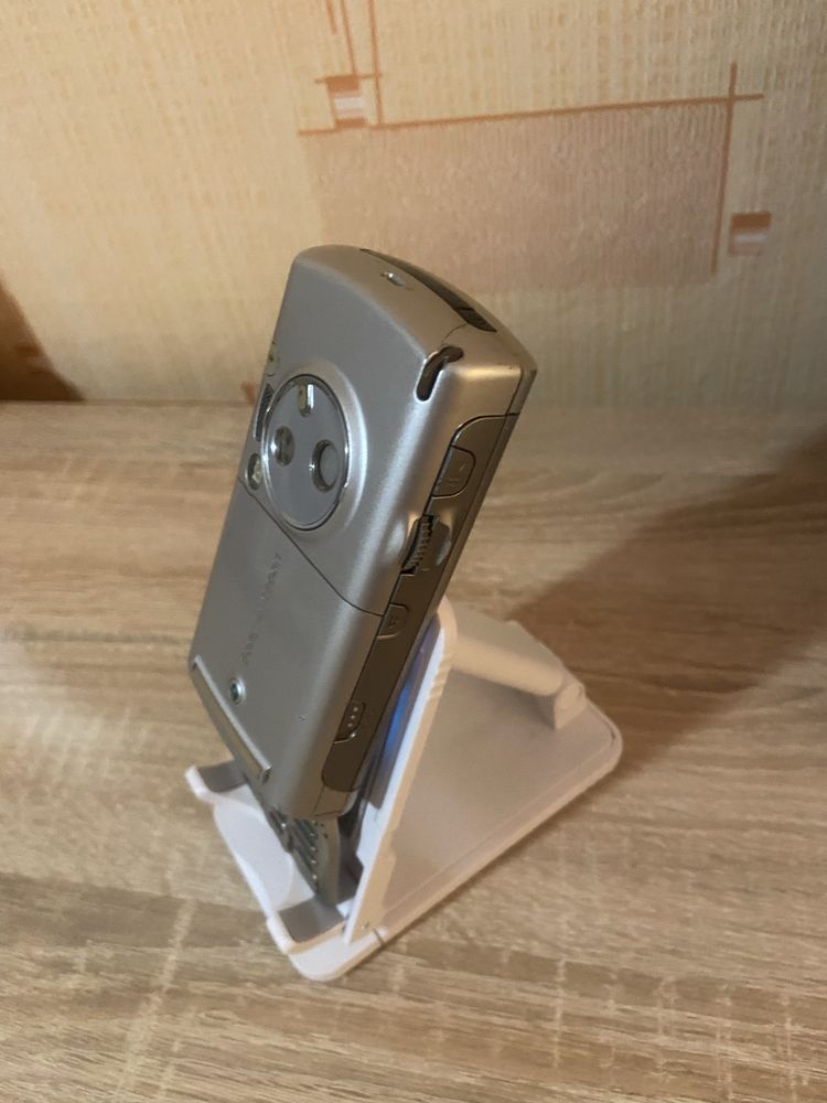 Sony Ericsson P990i