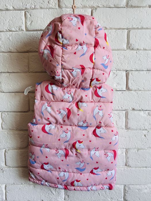 Jesienny rożowy bezrękawnik z motywem unicorn 80cm