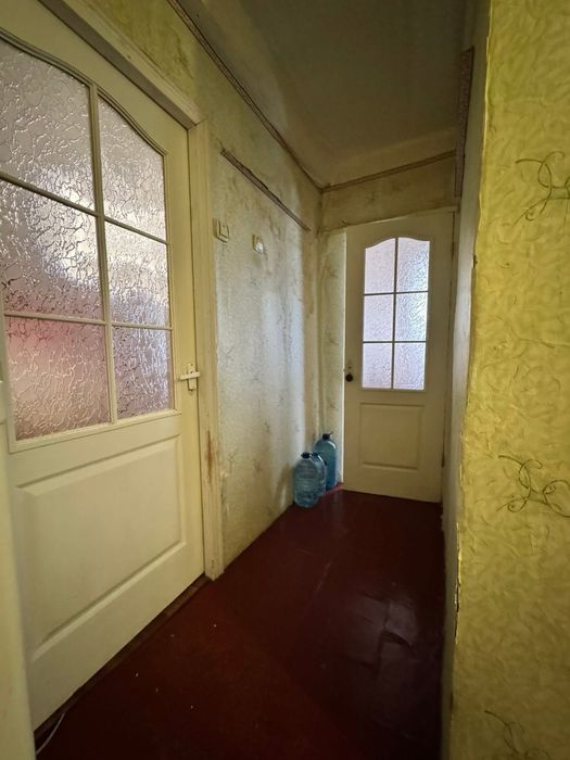 Продам 2 кімнатну квартиру на 1 поверсі