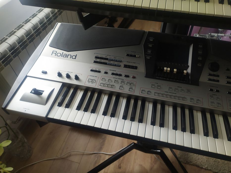Roland E80 super keyboard