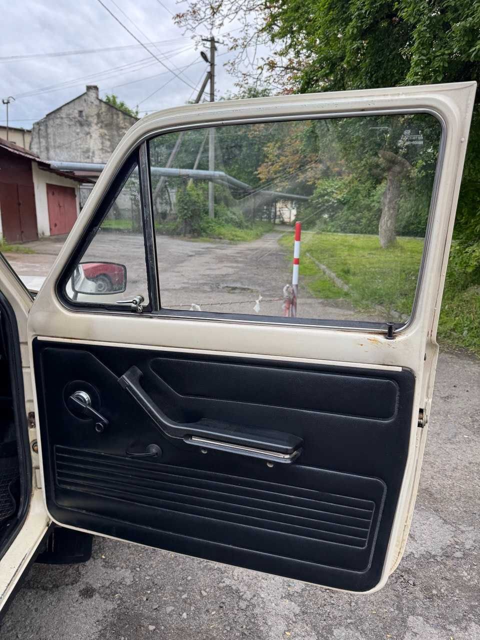 Продаю ВАЗ 2121 (нива) в оригіналі 1989 р., не фарбована.