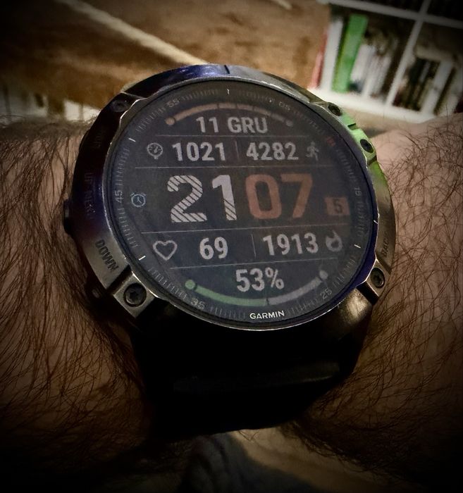 Sportowy zegarek - Garmin 6x pro