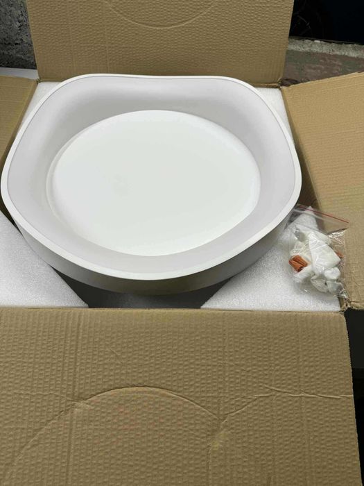 Lampa sufitowa LED ściemniana – elegancki design