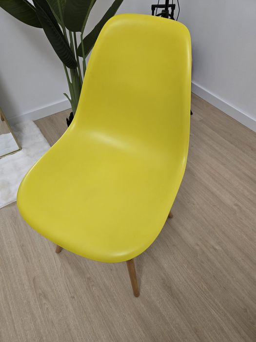Cadeiras amarela