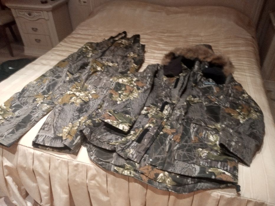 Продается мужской водонепроницаемый костюм для охоты и рыбалки новый