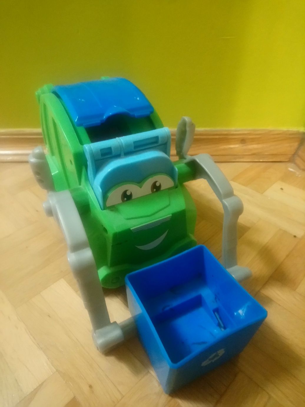 Hasbro PlayDoh śmieciarka ciastolina