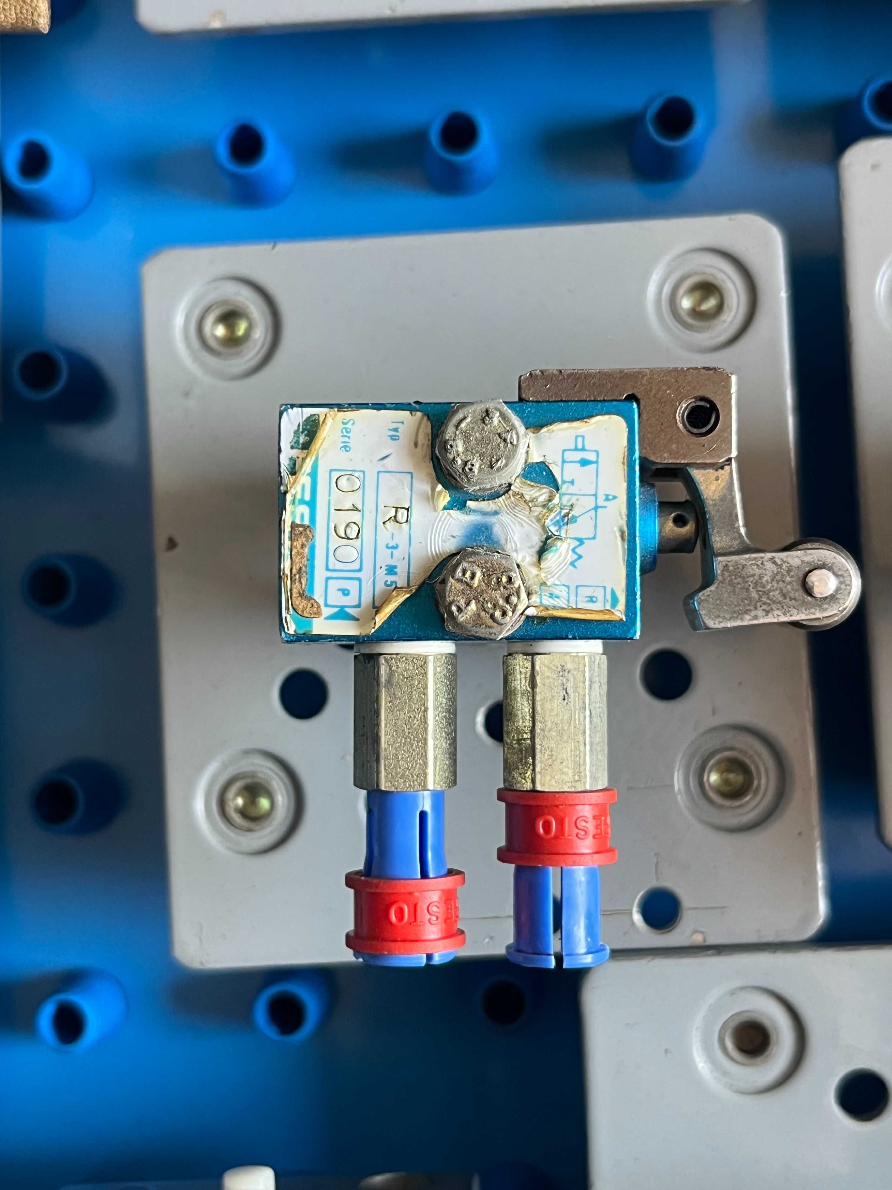 FESTO RS-3-1/8 2272 Krańcówka pneumatyczna