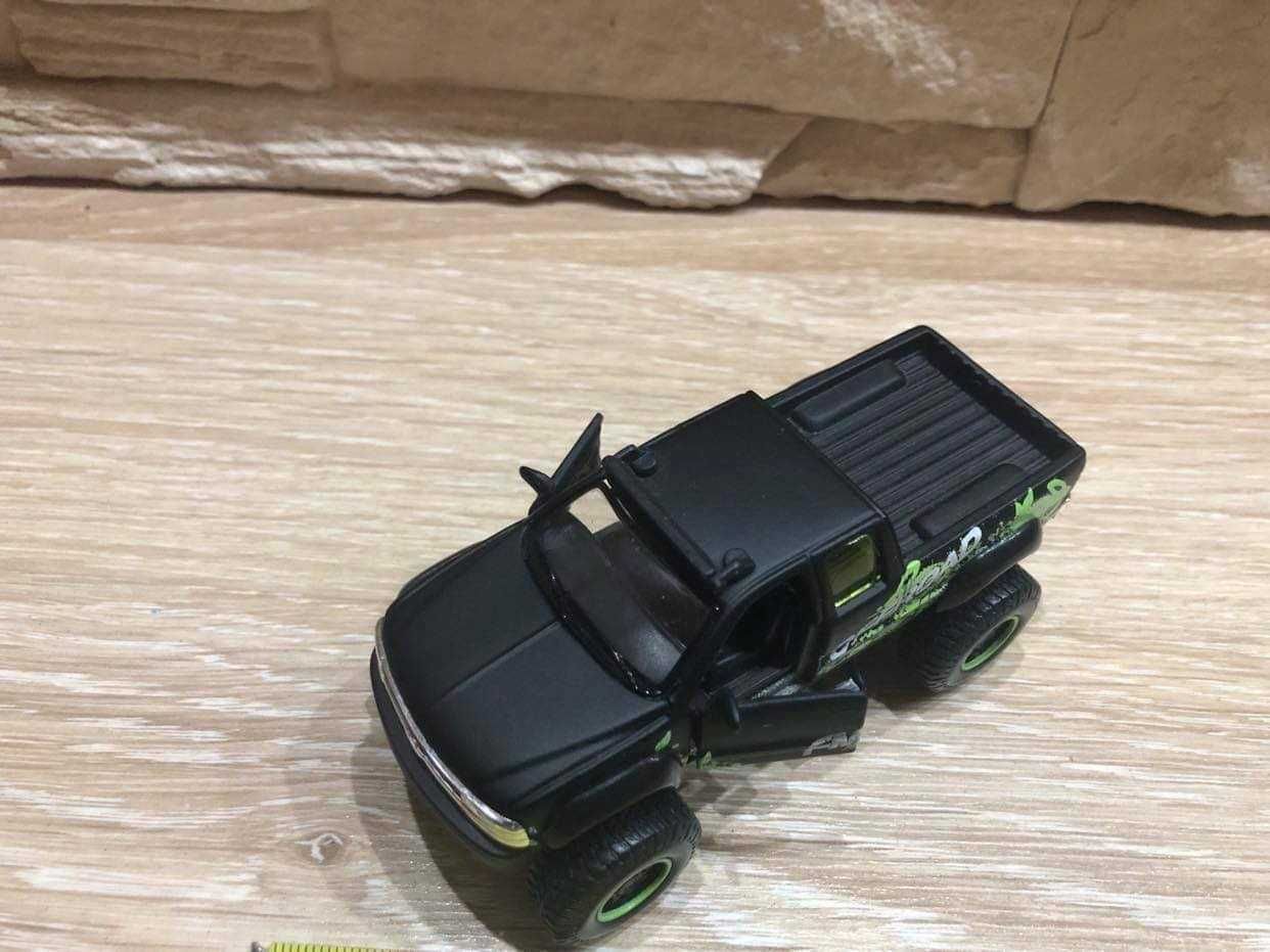 Chevrolet Silverado 1999 1:46 Maisto