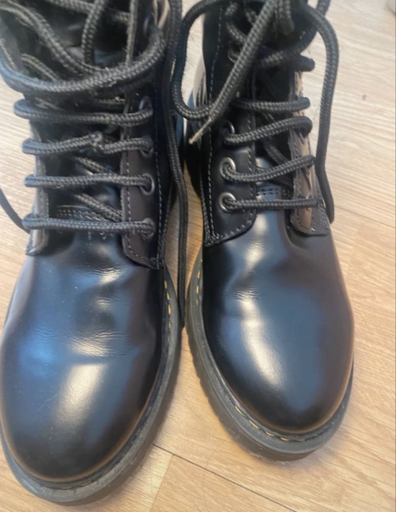 Botas pretas/Black boots 36