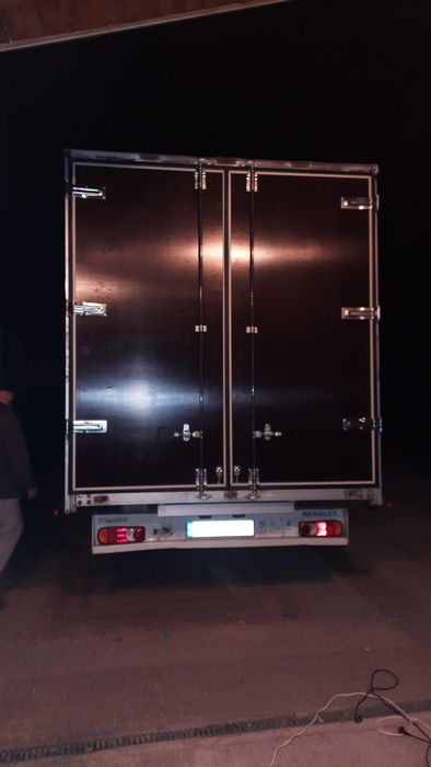 Задній тент на двері. Виготовлення авто дверей до причепів та пландек.