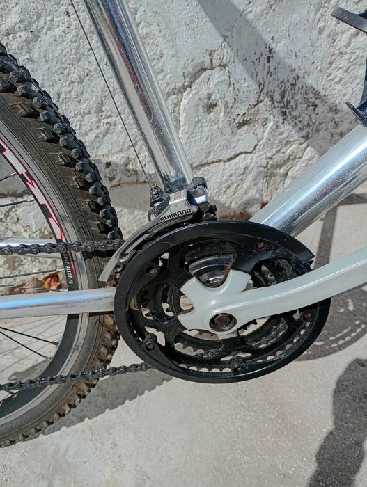 Bicicleta de montanha quadro alumínio só dia 1 e 2 Nov.2025