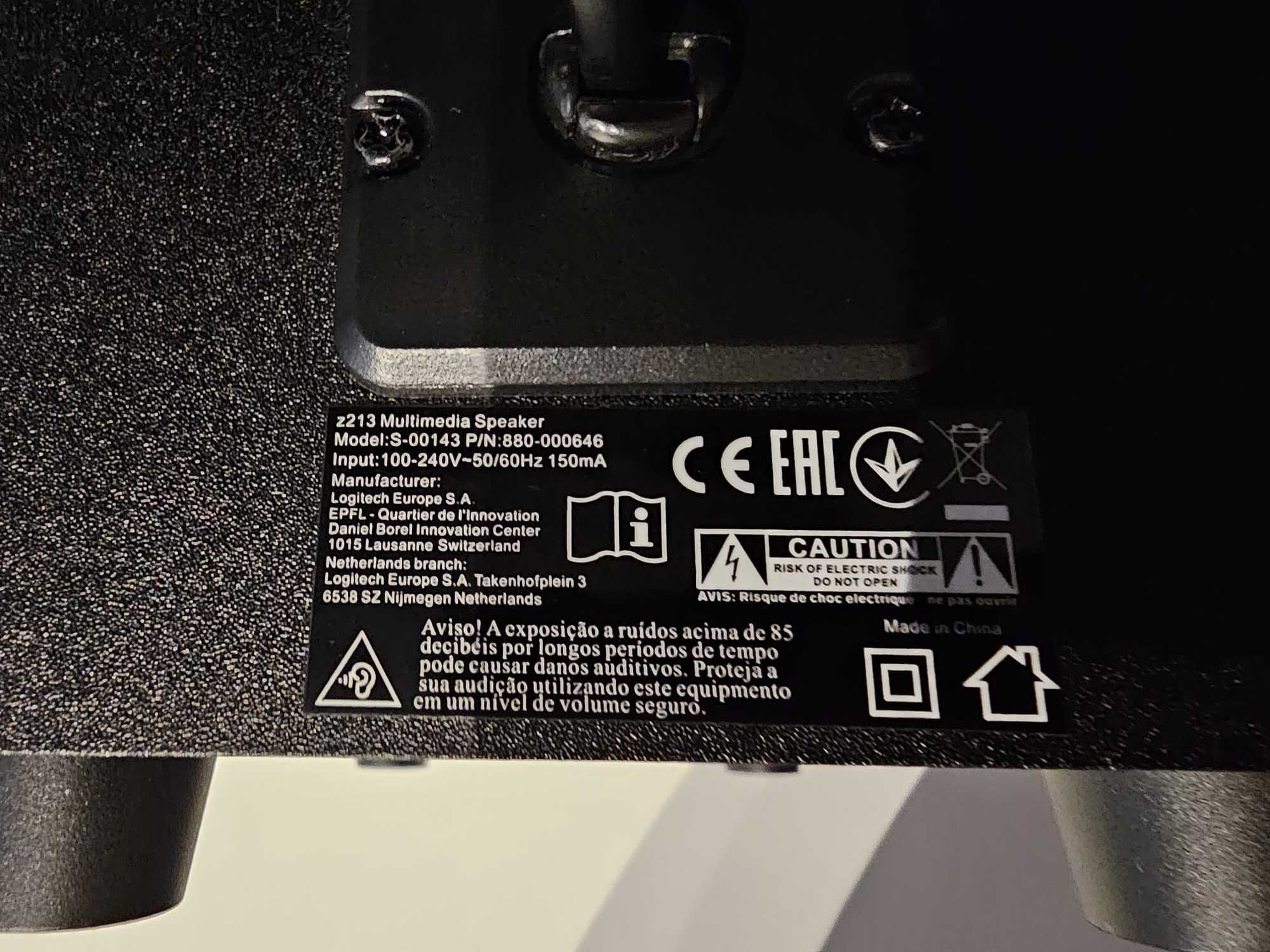 Colunas Logitech Z213 c/Subwoofer & Controlador