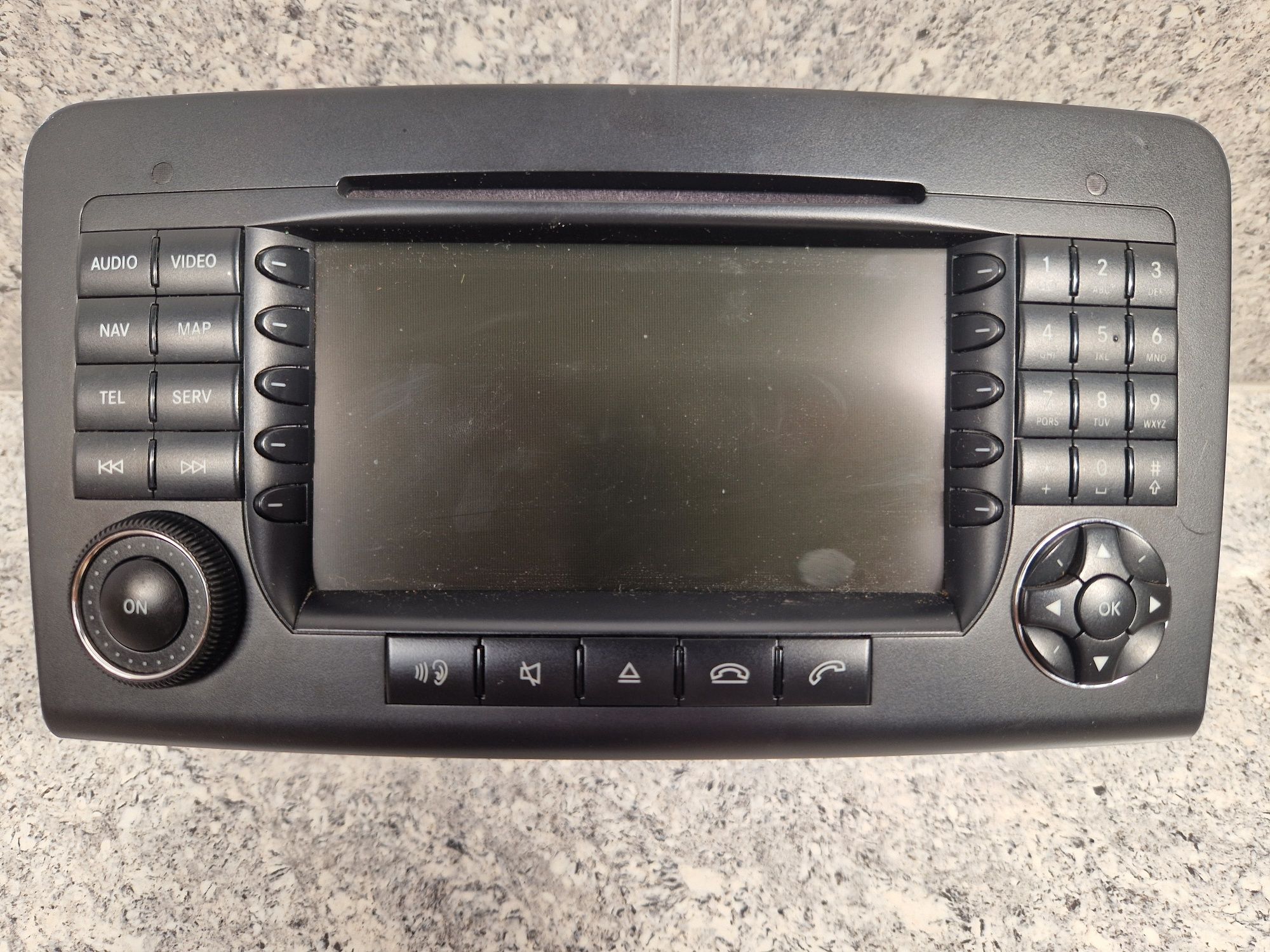 Radio do Mercedes Benz 164 ML 2007. CD Model BE 7093