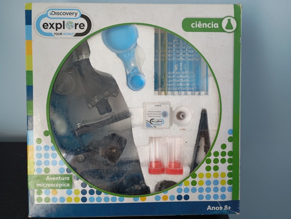 Microscópio Discovery Explore