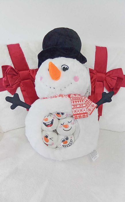 Kolekcja świąteczna Pepco duży bałwanek do przytulania z piłeczkami