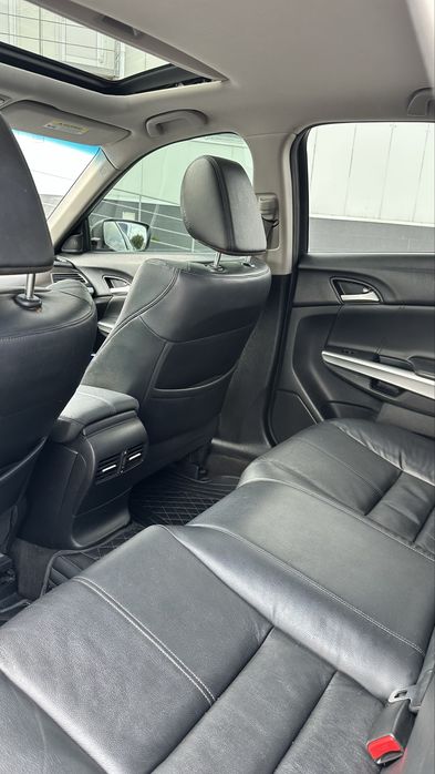 До вашої уваги Honda crosstour 2013р не потребує  вкладень