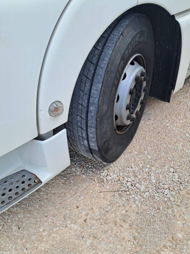 Camiao man 440com portacontentores